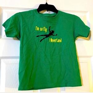 Gildan Green Kids T-Shirt with Neverland Graphic